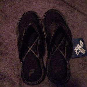 Fila memory foam flip flops